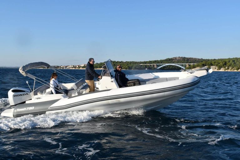 Marlin 790 Dynamic Trogir boat rent