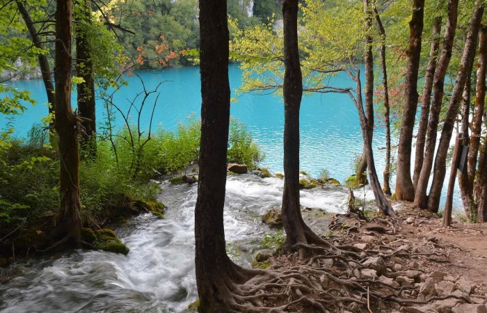 Plitvice lakes economy tour from Trogir