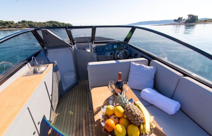 Rand Supreme 27 Trogir boat rent
