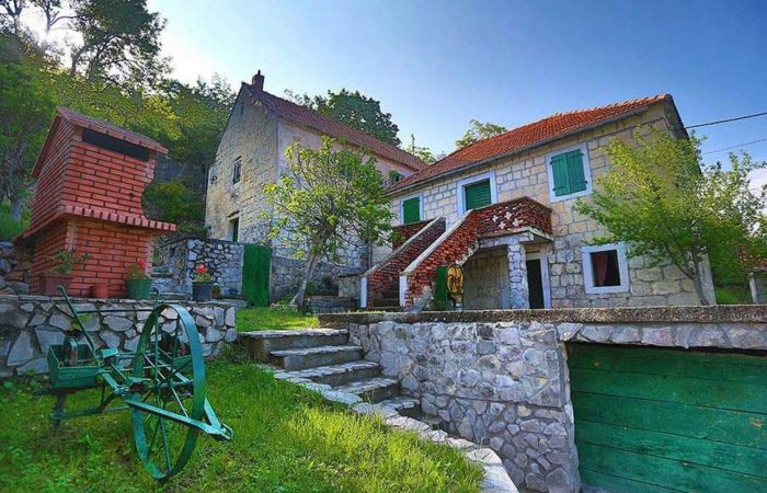 Recreational site Podastrana and Sinj tour